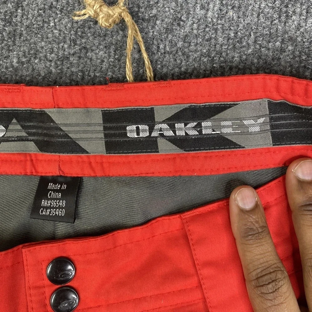 Oakley Snow Pants Mens Small Red Insulated Loose Fit Ski Snowboard Winter Warm
